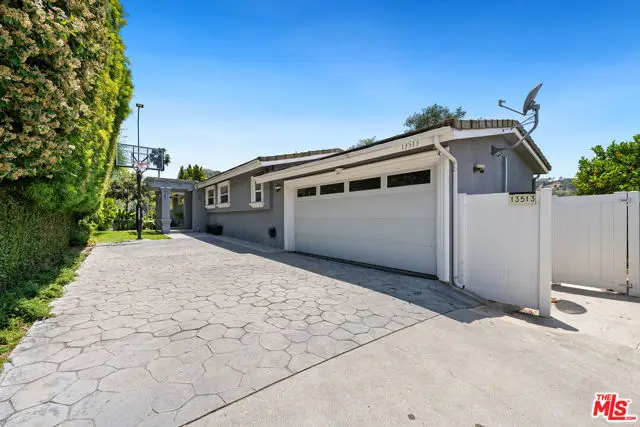 13513 Cheltenham Drive, Sherman Oaks, CA 91423 - Image #3