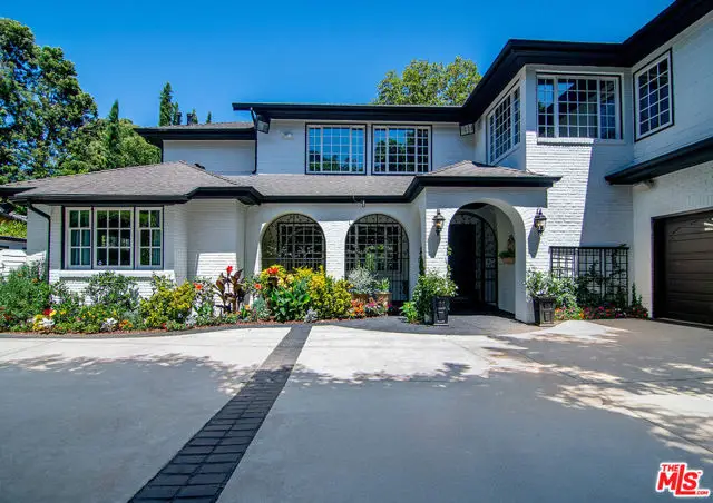 4054 Stone Canyon Avenue, Sherman Oaks, CA 91403 - Image #2