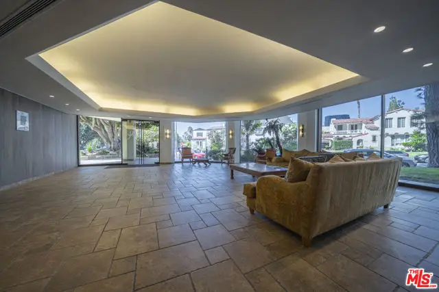 750 S Spaulding Avenue #312, Los Angeles, CA 90036 - Image #1