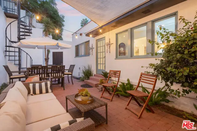 6911 Camrose Drive, Los Angeles, CA 90068 - Image #2