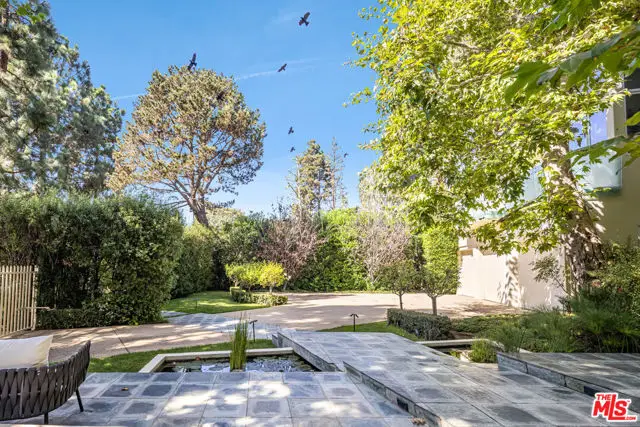 222 Avondale Avenue, Los Angeles, CA 90049 - Image #2