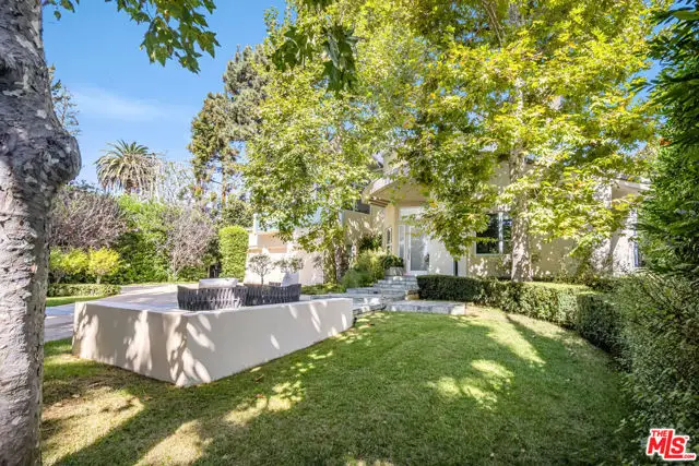 222 Avondale Avenue, Los Angeles, CA 90049 - Image #3