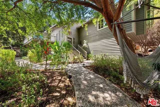 22760 Chamera Lane, Topanga, CA 90290 - Image #2