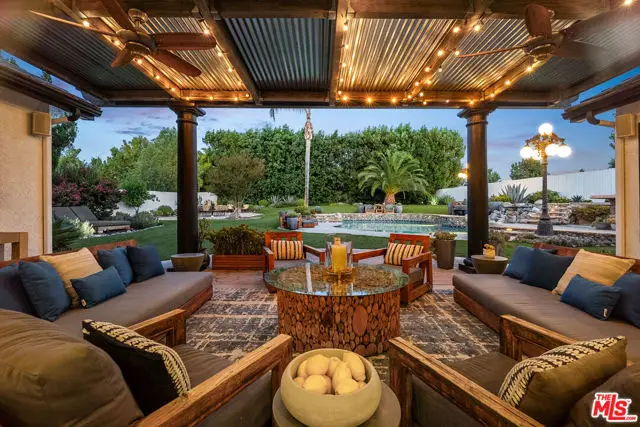 6210 Penfield Avenue, Woodland Hills, CA 91367 - Image #2