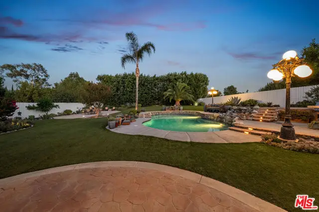 6210 Penfield Avenue, Woodland Hills, CA 91367 - Image #3