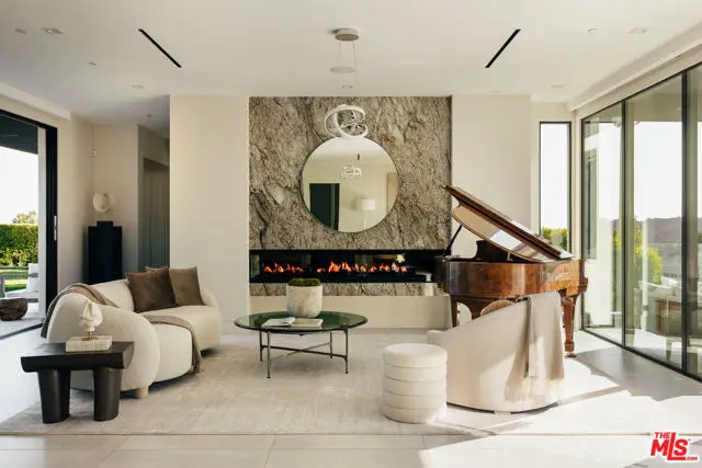 2162 Westridge Road, Los Angeles, CA 90049 - Image #2