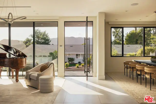 2162 Westridge Road, Los Angeles, CA 90049 - Image #3