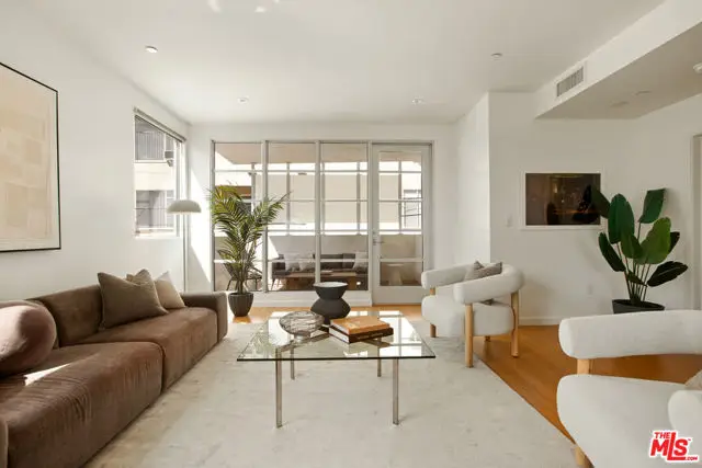 8265 Fountain Avenue #302, West Hollywood, CA 90046 - Image #1