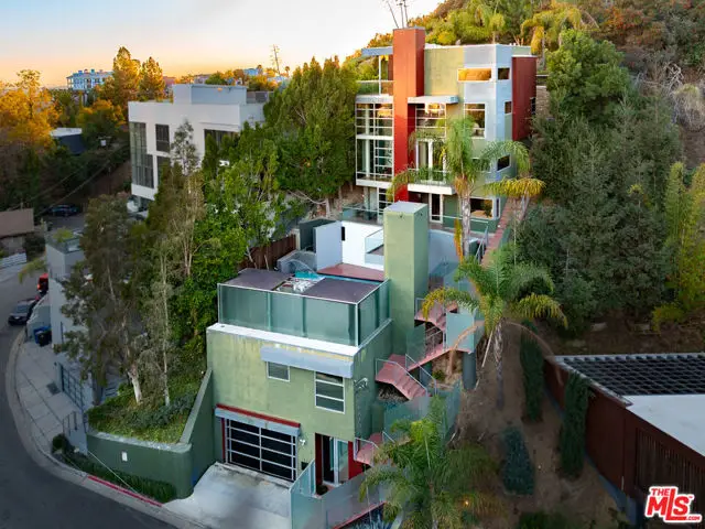 2738 Rinconia Drive, Los Angeles, CA 90068 - Image #2