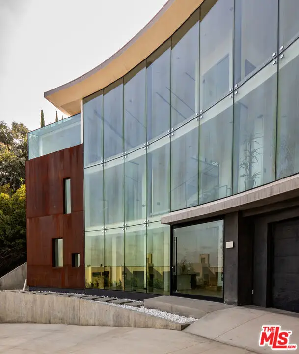 9277 Thrush Way, Los Angeles, CA 90069 - Image #3