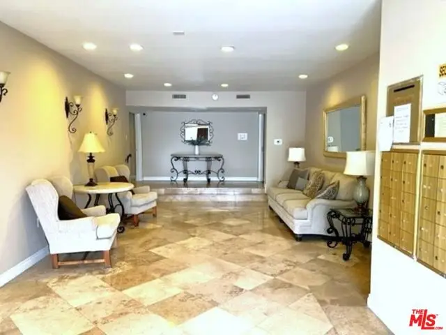 11656 Montana Avenue #114, Los Angeles, CA 90049 - Image #2