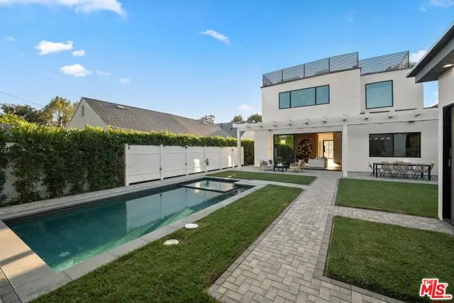 4532 Calhoun Avenue, Sherman Oaks, CA 91423 - Image #2