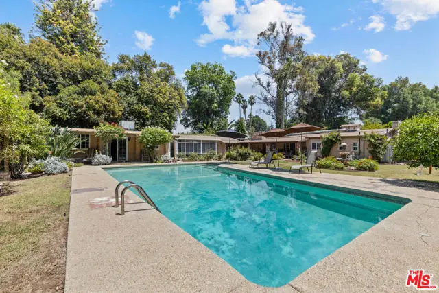 8433 Melvin Avenue, Northridge, CA 91324 - Image #3