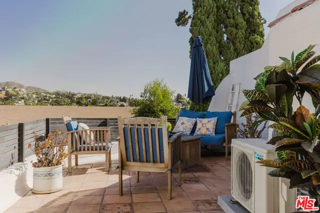 2041 Glencoe Way, Los Angeles, CA 90068 - Image #3