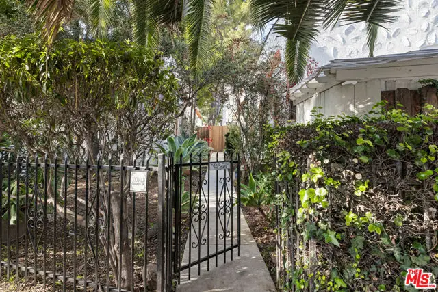 3303 S Durango Avenue, Los Angeles, CA 90034 - Image #3