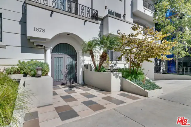 1878 Greenfield Avenue #104, Los Angeles, CA 90025 - Image #3