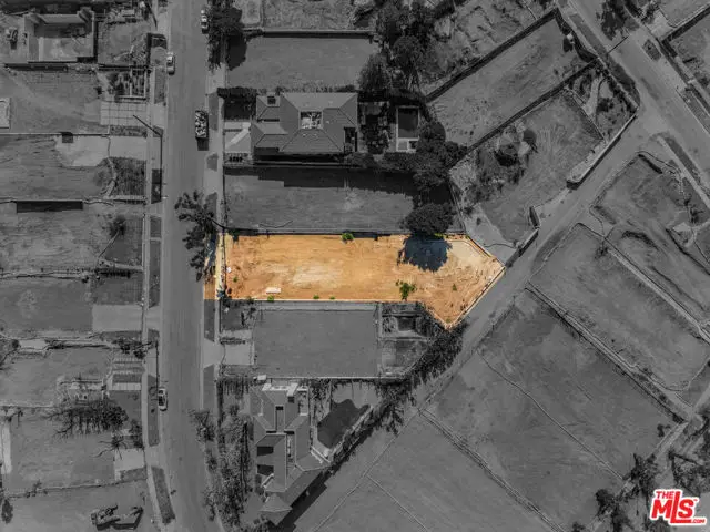 649 N Las Casas Avenue, Pacific Palisades, CA 90272 - Image #2