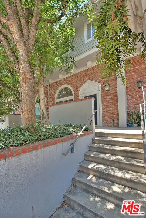 8741 Darby Avenue #16, Northridge, CA 91325 - Image #3