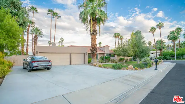 1592 S Compadre Road, Palm Springs, CA 92264 - Image #1