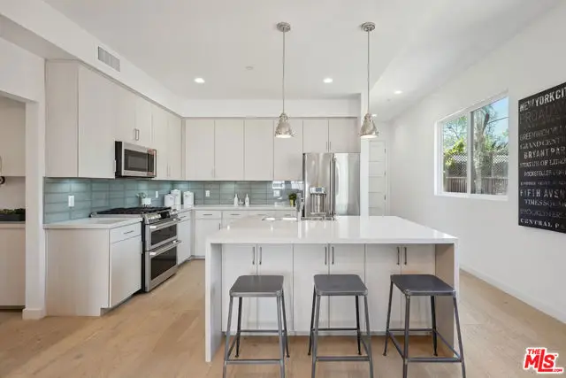 1746 Garfield Place #203, Los Angeles, CA 90028 - Image #2