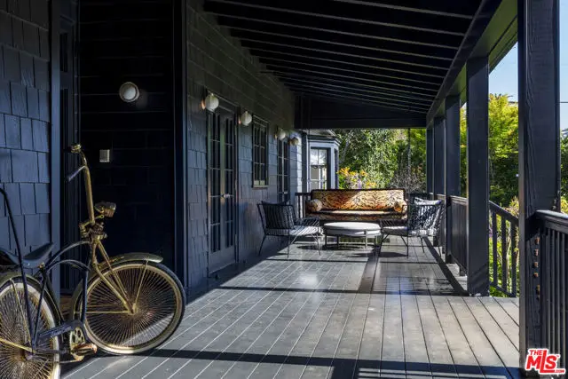 250 S Chadbourne Avenue, Los Angeles, CA 90049 - Image #2