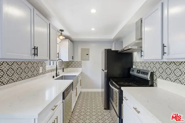 141 W Hillcrest Boulevard #2, Inglewood, CA 90301 - Image #2