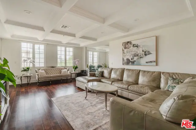 1835 Pandora Avenue #302, Los Angeles, CA 90025 - Image #1