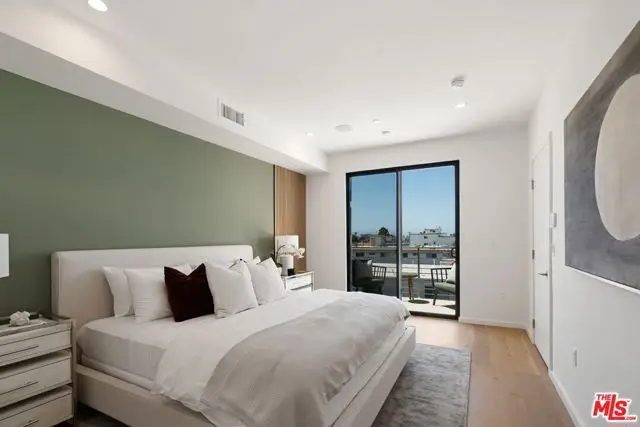 3805 S Verona Court, Los Angeles, CA 90066 - Image #1