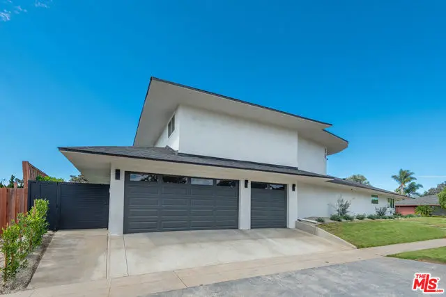 4204 Olympiad Drive, View Park Windsor Hills, CA 90043 - Image #2