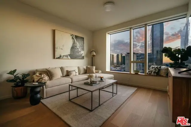 889 Francisco Street #1801, Los Angeles, CA 90017 - Image #1