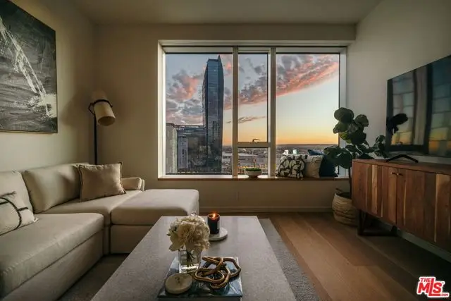 889 Francisco Street #1801, Los Angeles, CA 90017 - Image #3