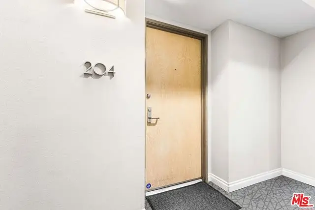 1617 S Beverly Glen Boulevard #204, Los Angeles, CA 90024 - Image #3