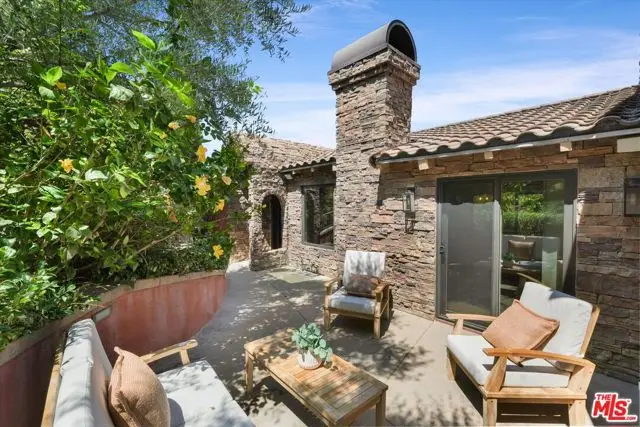 3310 Bennett Drive, Los Angeles, CA 90068 - Image #3