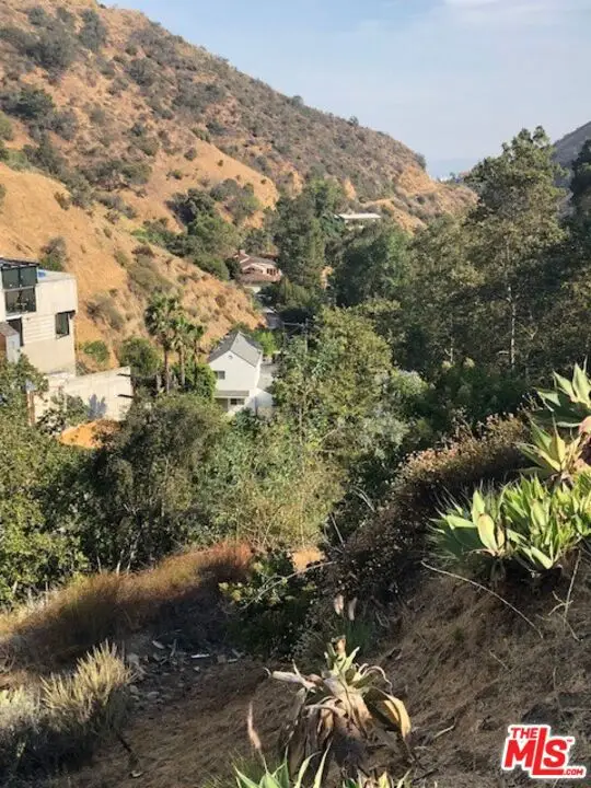 2301 Nichols Canyon, Los Angeles, CA 90046