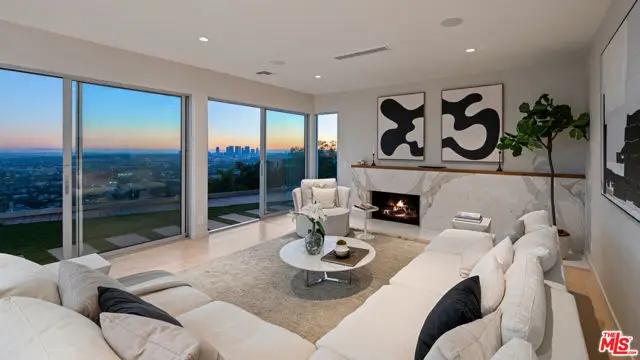 8515 Hedges Way, Los Angeles, CA 90069 - Image #3