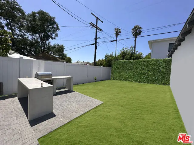 1901 S Point View Street, Los Angeles, CA 90034 - Image #2