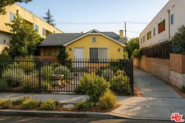 928 N Genesee Avenue, West Hollywood, CA 90046 - Image #1