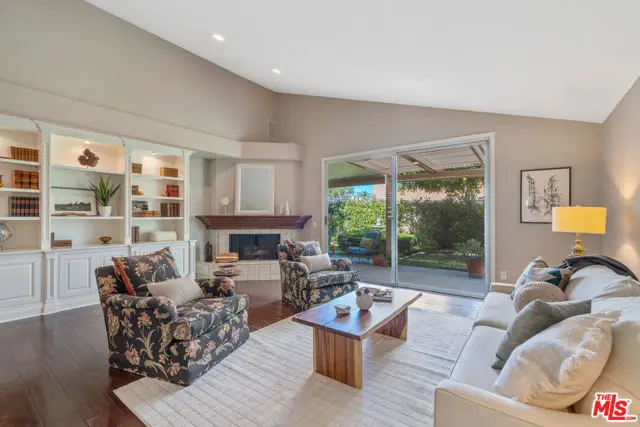 4303 Park Paloma, Calabasas, CA 91302 - #1