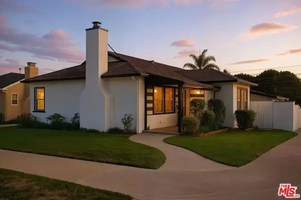 8136 Holy Cross Place, Los Angeles, CA 90045