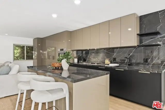 1233 N Laurel Avenue #109, West Hollywood, CA 90046 - Image #1