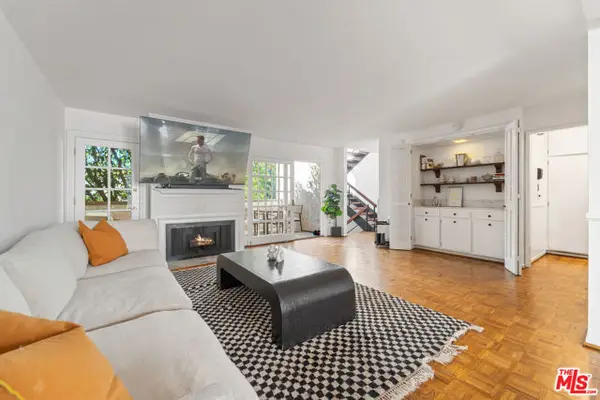 5327 Coldwater Canyon Avenue #D, Sherman Oaks, CA 91401