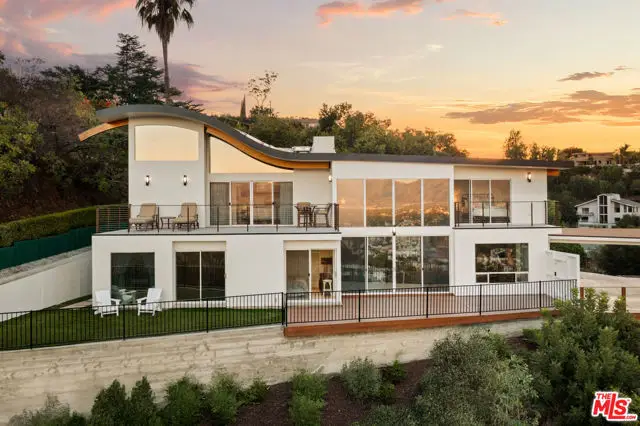 3631 Sunswept Drive, Studio City, CA 91604 - Image #1