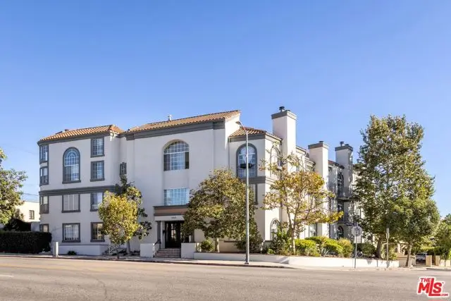 5848 W Olympic Boulevard #102, Los Angeles, CA 90036 - Image #2