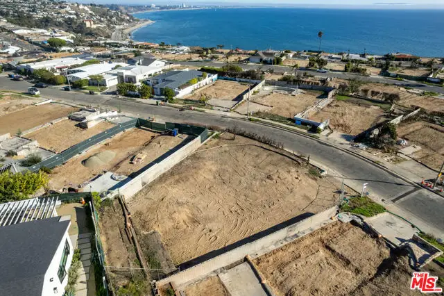 18441 Kingsport Drive, Malibu, CA 90265 - Image #1