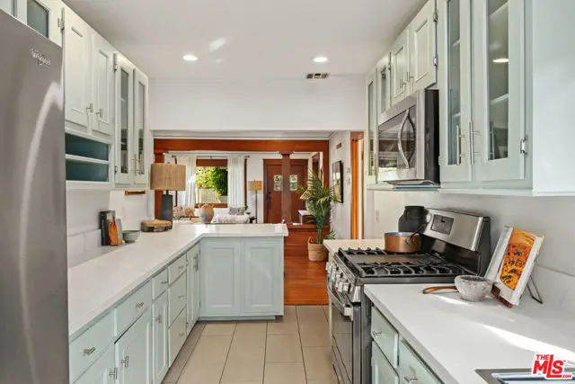 919 Venezia Avenue, Venice, CA 90291 - Image #2