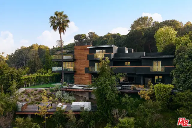 2442 Banyan Drive, Los Angeles, CA 90049 - #3