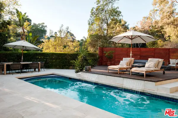 7963 Willow Glen Road, Los Angeles, CA 90046