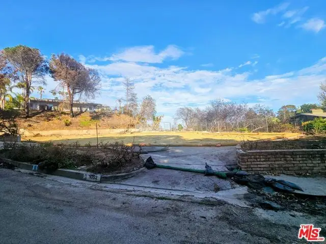 1052 Tellem Drive, Pacific Palisades, CA 90272 - Image #1
