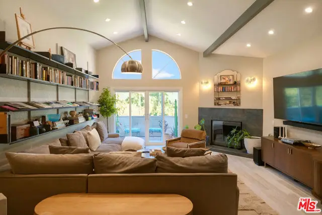 3284 Barham Boulevard #301, Los Angeles, CA 90068 - Image #3