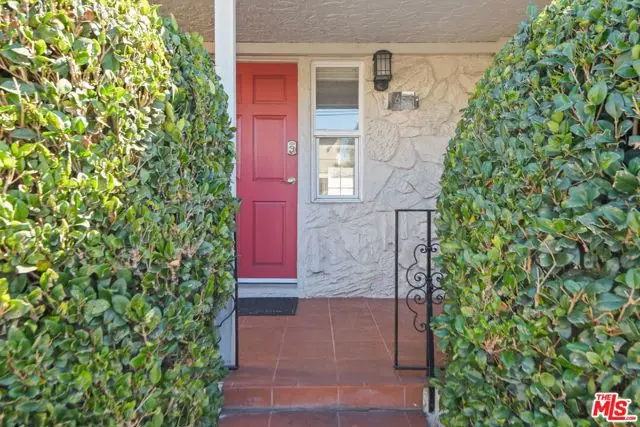 1656 S Rimpau Boulevard, Los Angeles, CA 90019 - Image #2